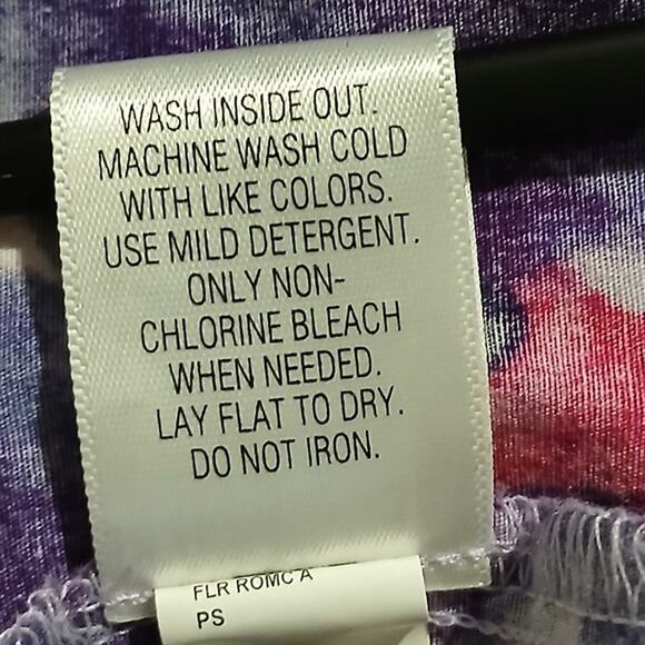 Simply Vera Vera Wang SP Sleeveless Fit-n-Flare V Neck Floral dress Knee-Length - Picture 15 of 15